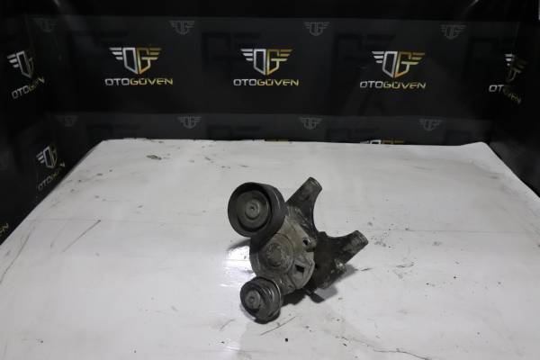 FORD CUSTOM 300 L 125 PS ÇIKMA PARÇA TRANSİT V184 ŞARJ DİNAMOSU AYAĞI